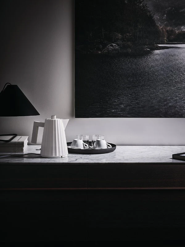 Alessi Plissé Wasserkocher, 1 L, Weiß 4 Alessi Plissé Wasserkocher, 1 L, Weiß – Bild 2