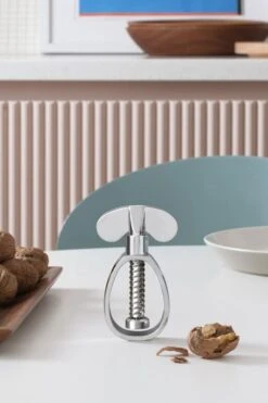Alessi Farfalla Nussknacker, Hochglanzpolierter Stahl -Alessi Verkaufsgeschäft 0011 EM10 amb 2x3