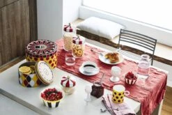 Alessi Glasgefäß Circus, 1 L -Alessi Verkaufsgeschäft 0039 CircusBreakfast A4 3500pxl