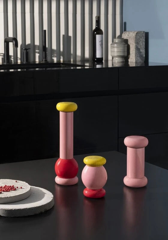 Alessi Sottsass Gewürzmühle, Klein, Rosa – Gelb – Rot 7 Alessi Sottsass Gewürzmühle, Klein, Rosa – Gelb – Rot – Bild 5