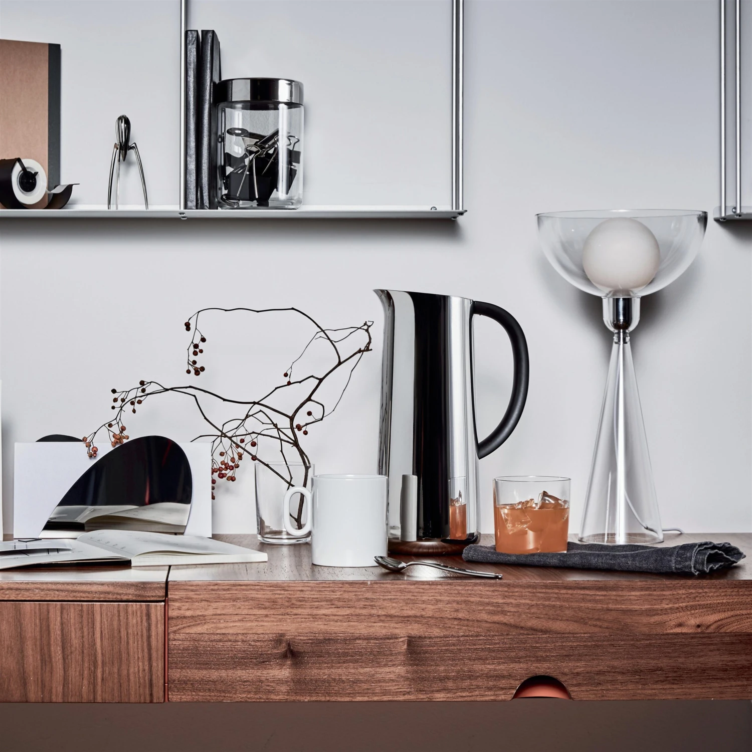 Alessi Nomu Thermoskanne 5 Alessi Nomu Thermoskanne – Bild 3